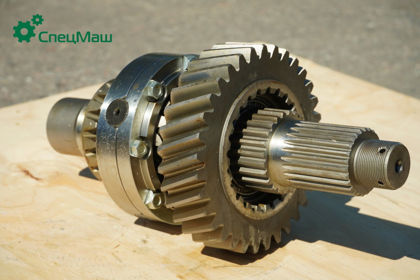 Дифференциал межосевой среднего моста 33 зуба 6430-2506010-020